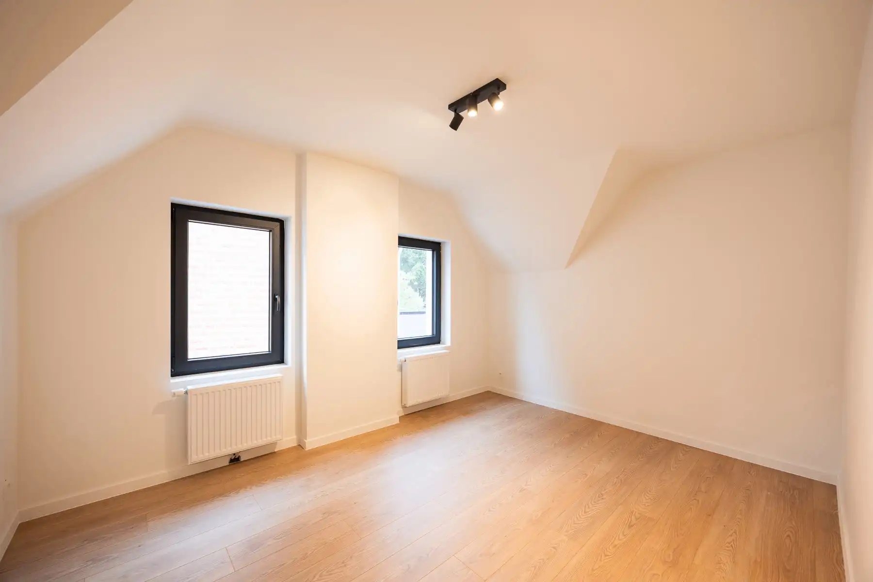 Volledig gerenoveerde energiezuinige open bebouwing foto 17