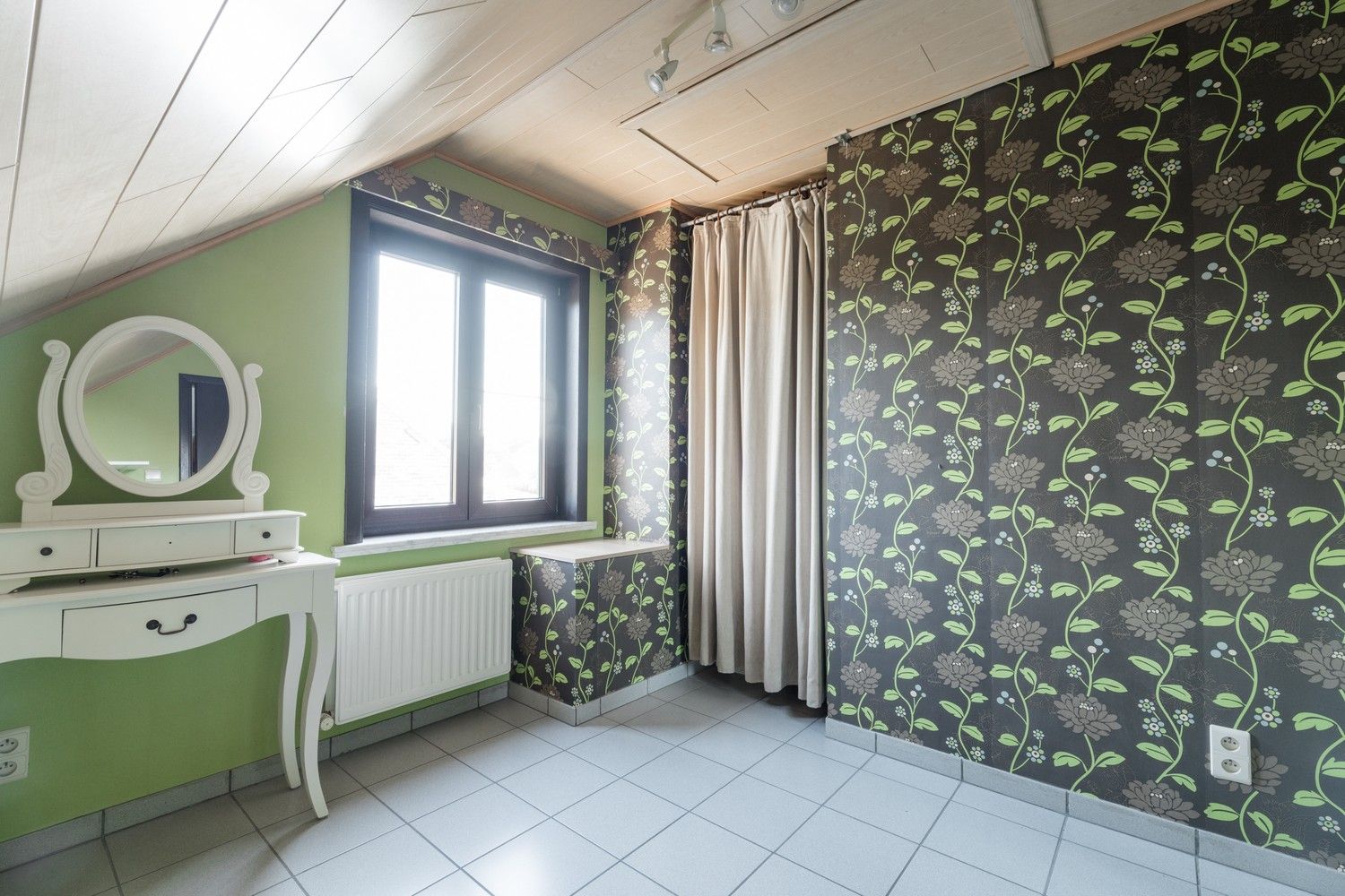 Vrijstaande woning met ruime garage en tuin, rustig gelegen nabij natuurgebied en Nederlandse grens foto 21