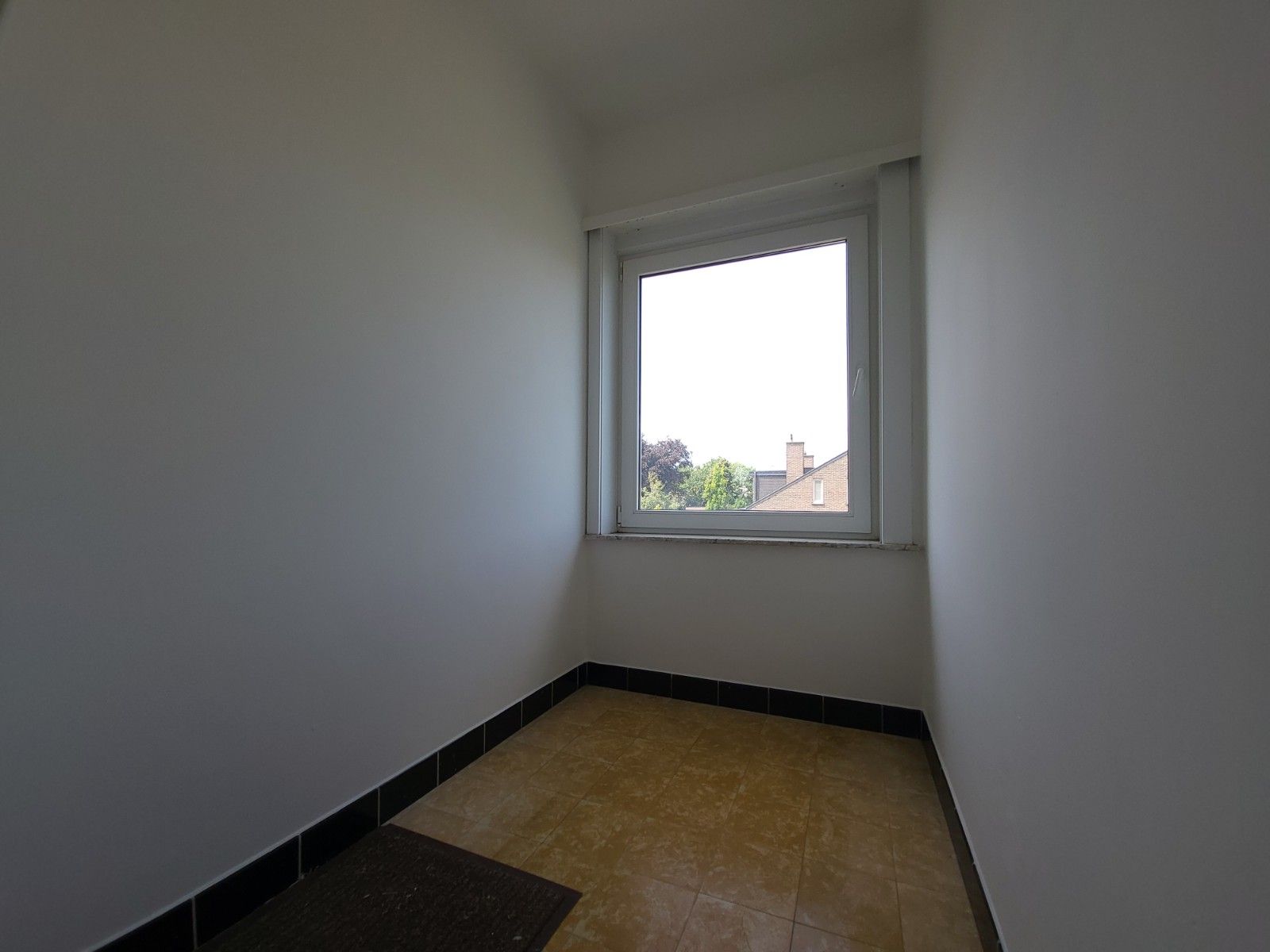 TWEESLAAPKAMER APPARTEMENT MET GARAGE TE WONDELGEM foto 9