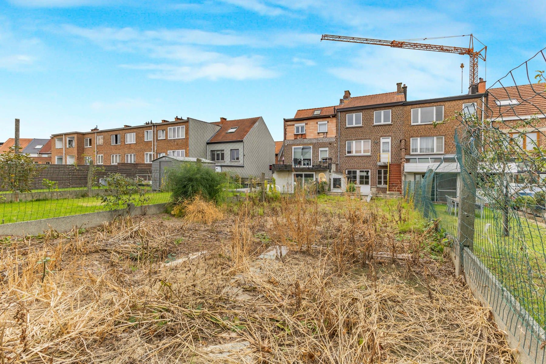 Gunstig gelegen woning met 3 slaapkamers en garage foto 3