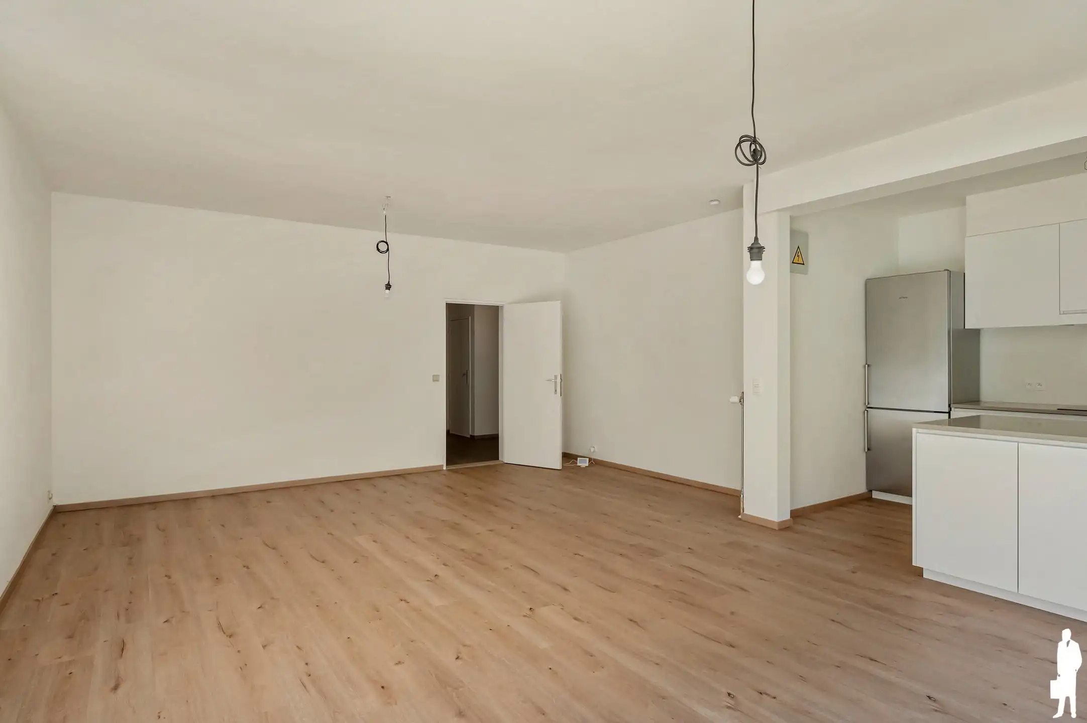 Gelijkvloers appartement van ca. 110m² met 2 slpk, garagebox en tuin - gerenoveerd in 2023 foto 5
