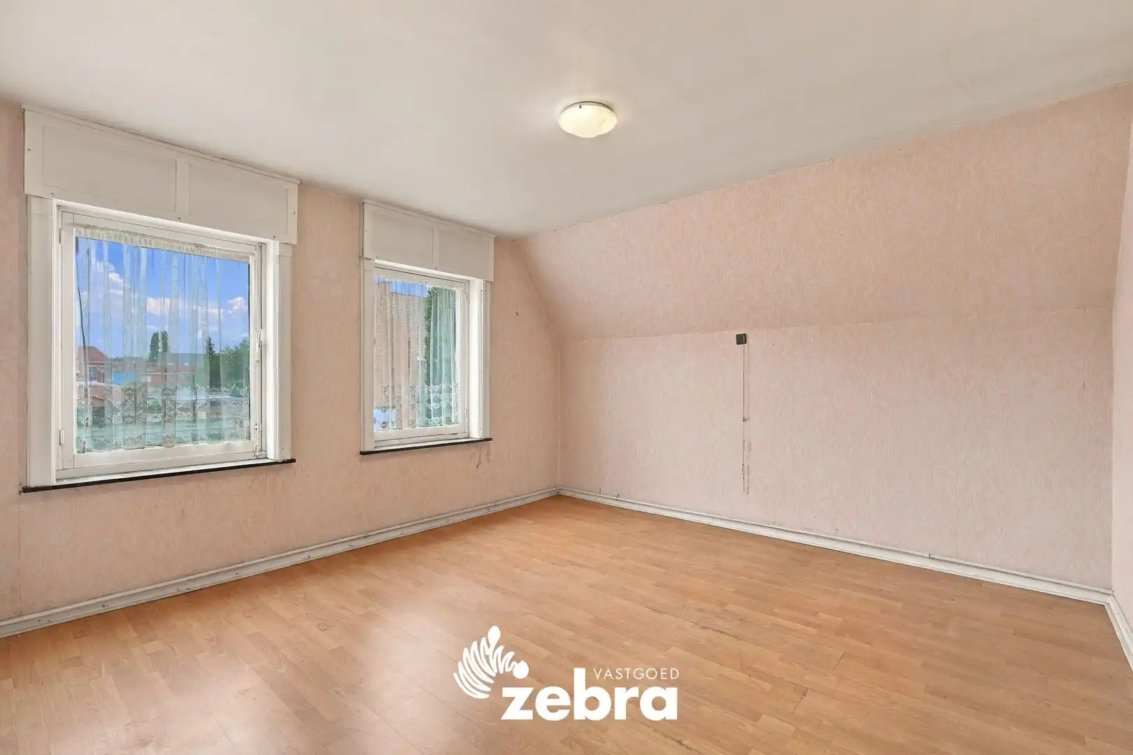 Te renoveren woning in Rumbeke! foto 12