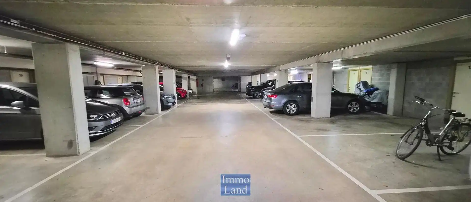 Ruim en energiezuinig appartement van 140 m2 met een groot terras van 40m². foto 18