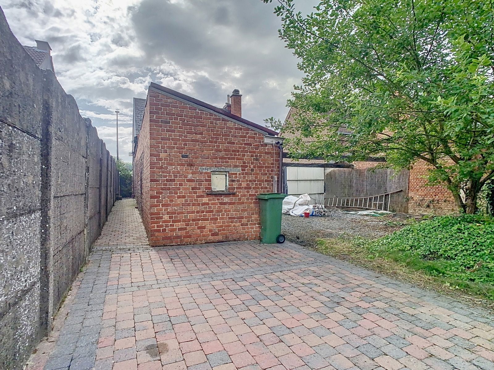 Te renoveren open bebouwing in een landelijke omgeving! foto 13