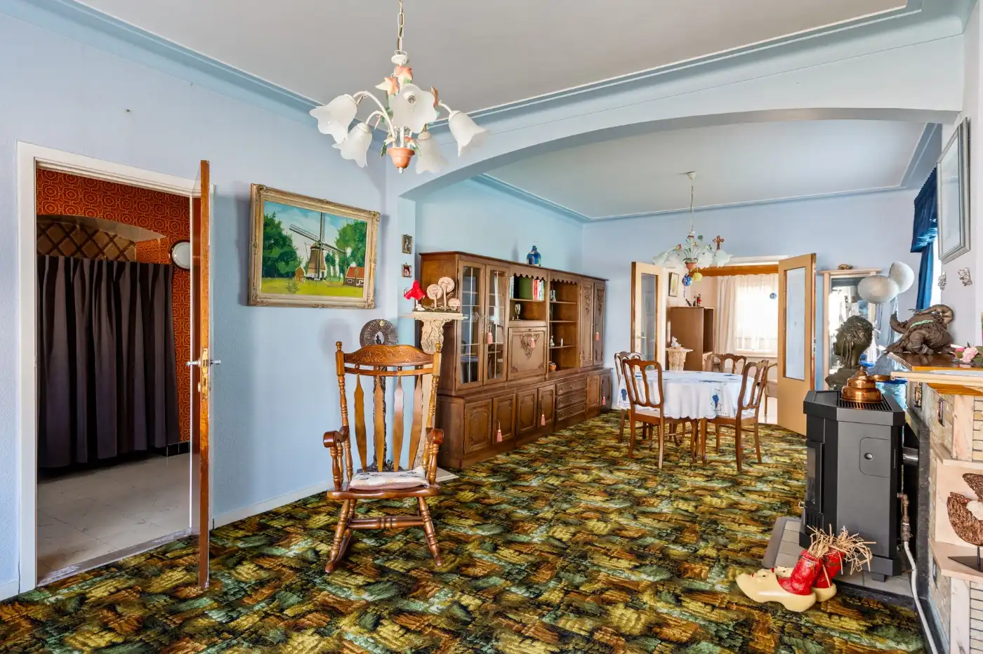 Vrijstaande, te renoveren woning met 3 à 4 slpk., garage en zuid-tuin foto 3