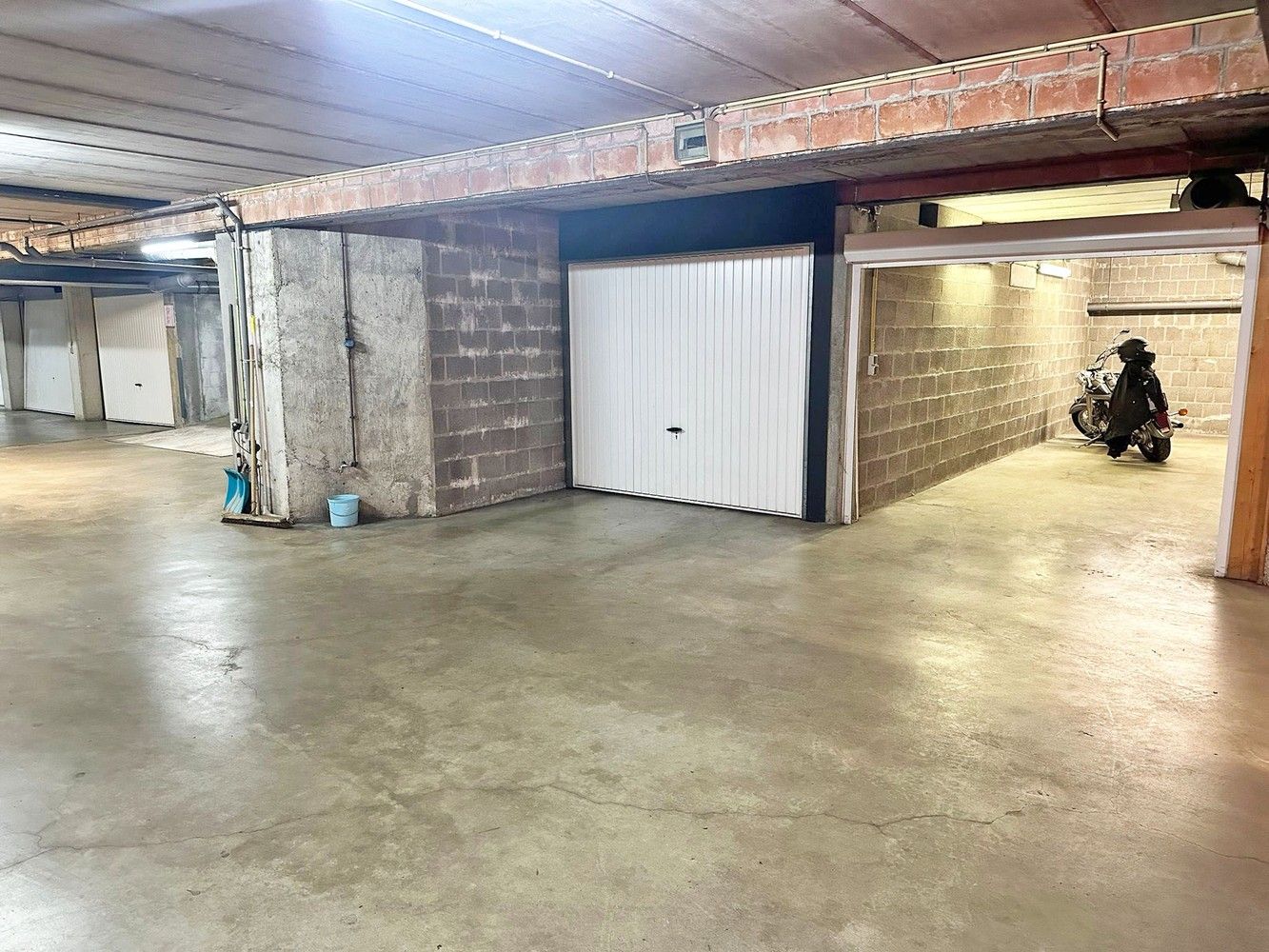 Ondergrondse garagebox te Deurne! foto 2