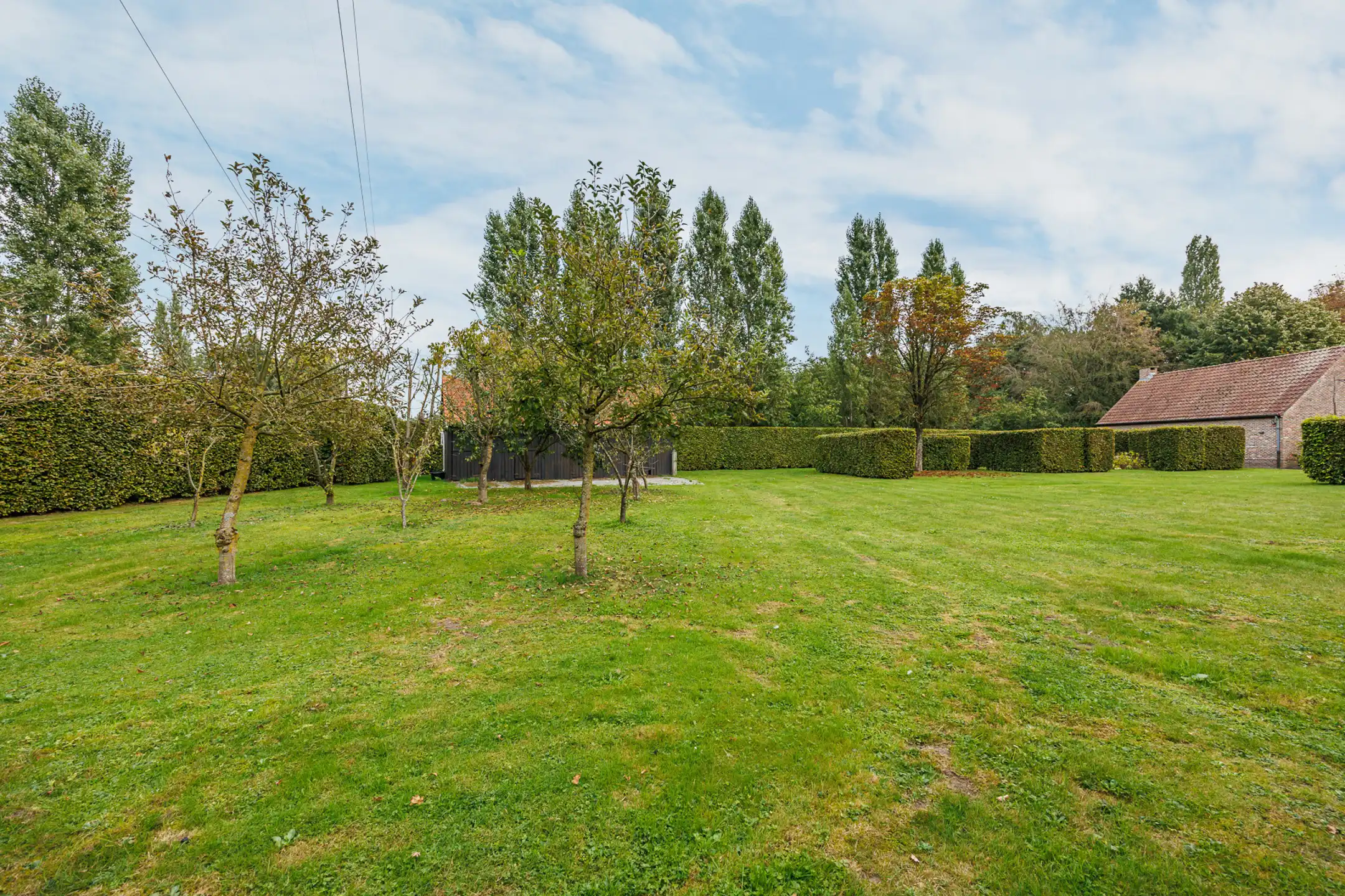 Ruime bouwgrond van 1.021m² voor open bebouwing foto 2