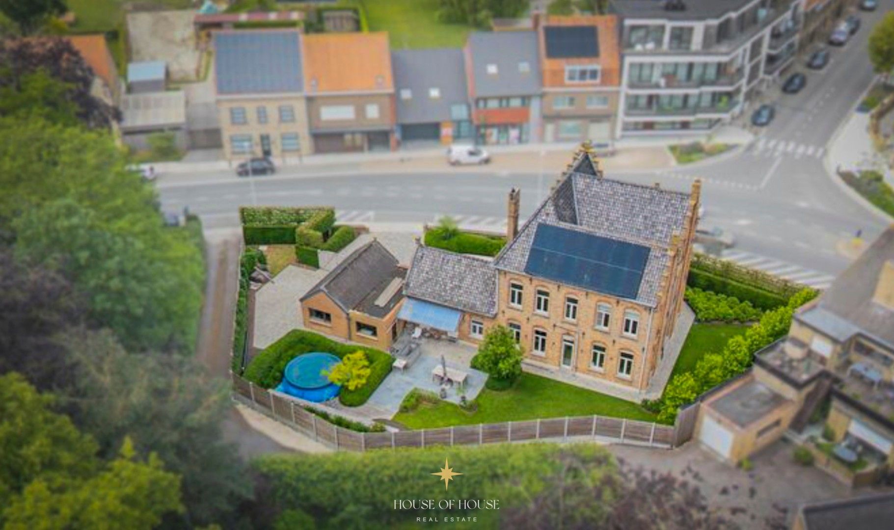 Sfeervolle pastoriewoning met uitzonderlijk potentieel zonder renovatieverplichting foto 32