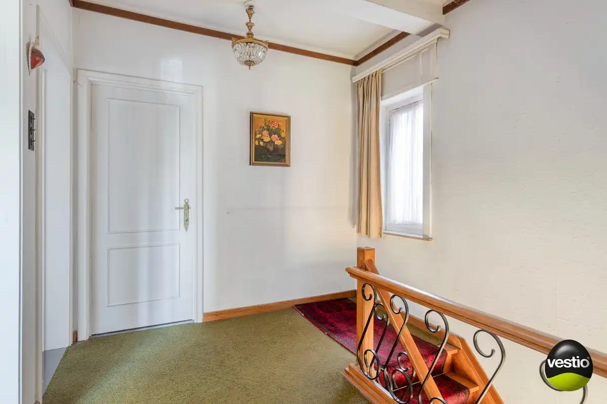 TE RENOVEREN WONING MET 3 SLAAPKAMERS EN GARAGE OP EEN RUIM PERCEEL VAN  8A 29CA IN HARTJE NIEUWERKERKEN foto 18