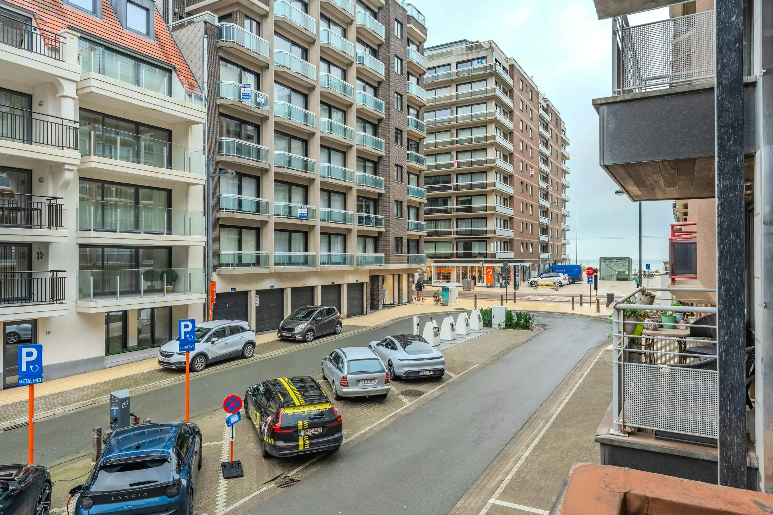 Nieuwbouw duplexappartement met 3 slaapkamers op toplocatie! foto 5