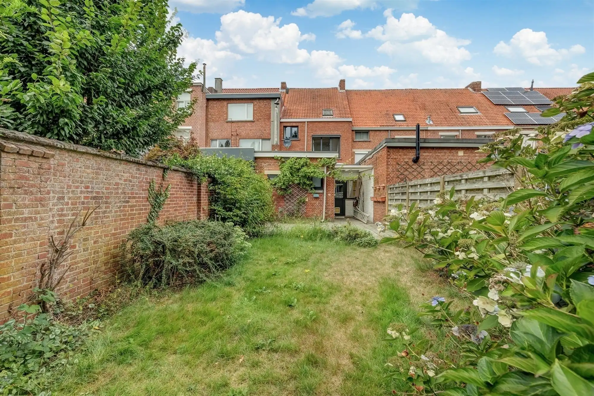 Stadswoning met 4 slaapkamers en stadstuin foto 3