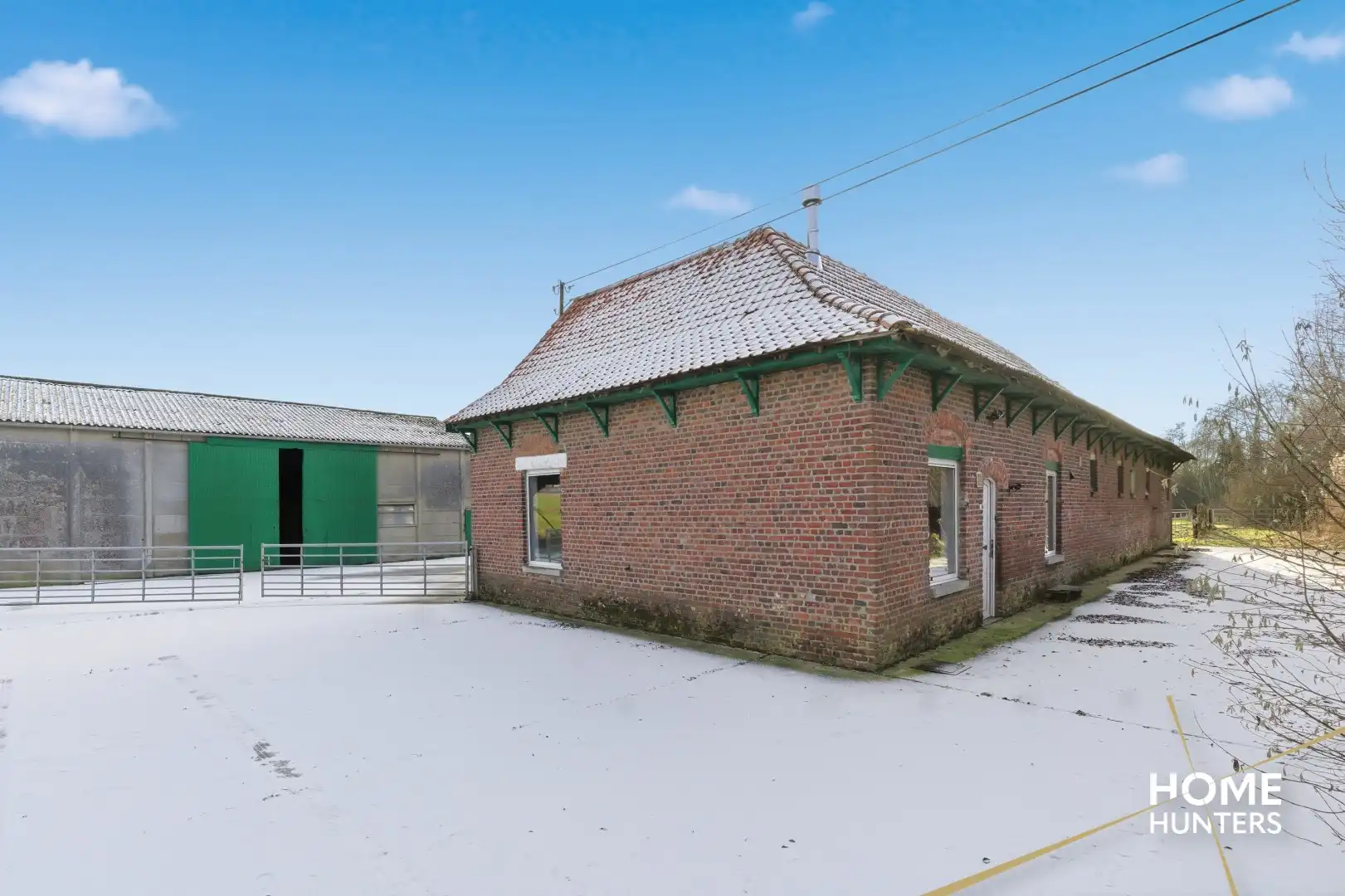 Unieke te renoveren hoeve op 14.188 m² met adembenemend zicht op de Kemmelberg foto 8