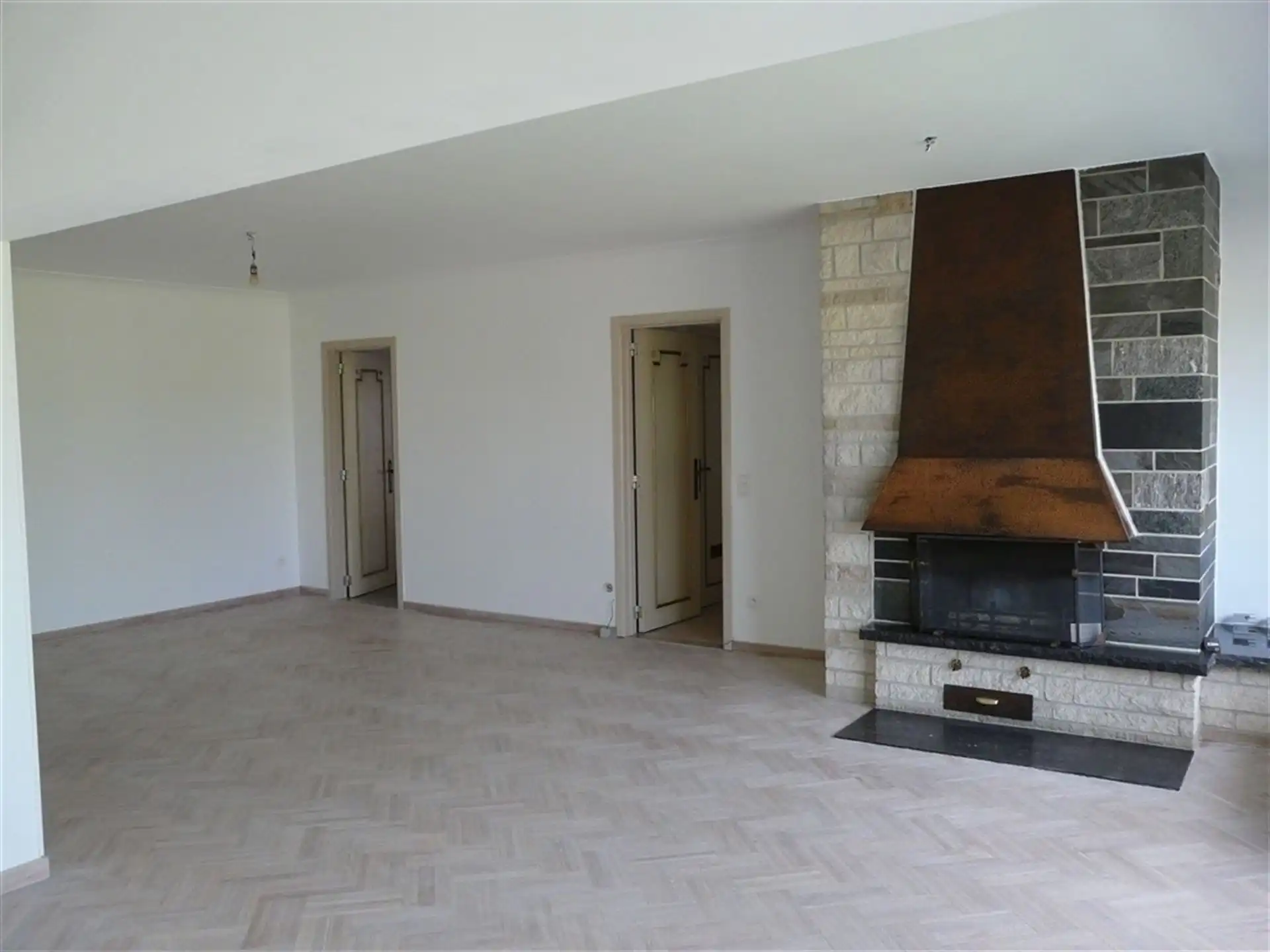 Centraal gelegen appartement met 2 slpks! foto 3