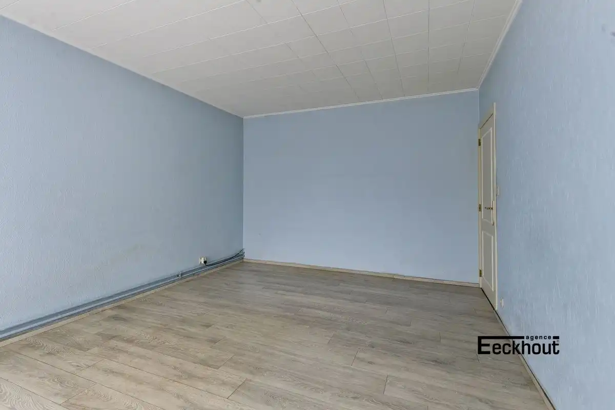 Halfopen bungalow met prachtige tuin en garage! foto 12