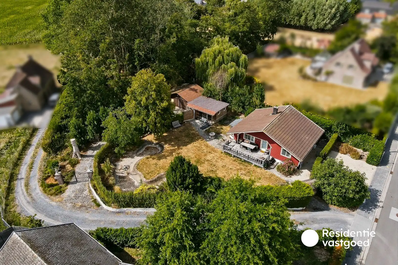 Charmante chalet op ruim perceel foto 3