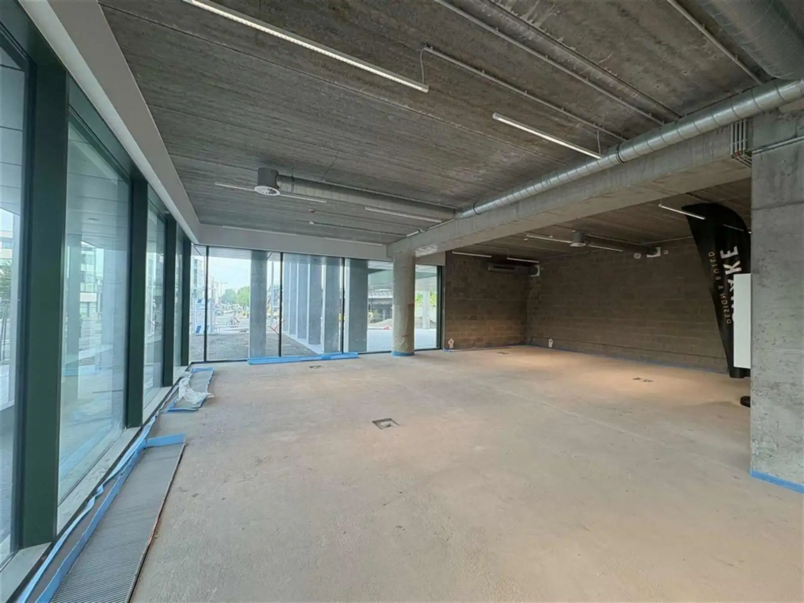 Commerciële ruimte te huur Posthofbrug 25 - 2600 Antwerpen