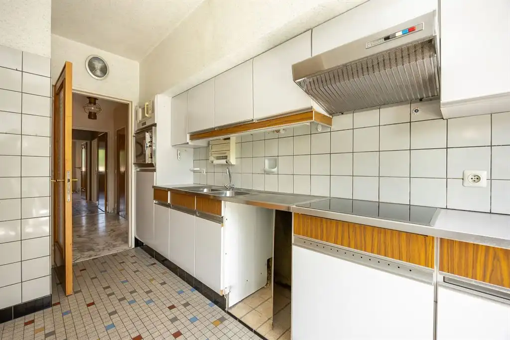 Gigantisch te renoveren appartement met 4 slpk foto 7