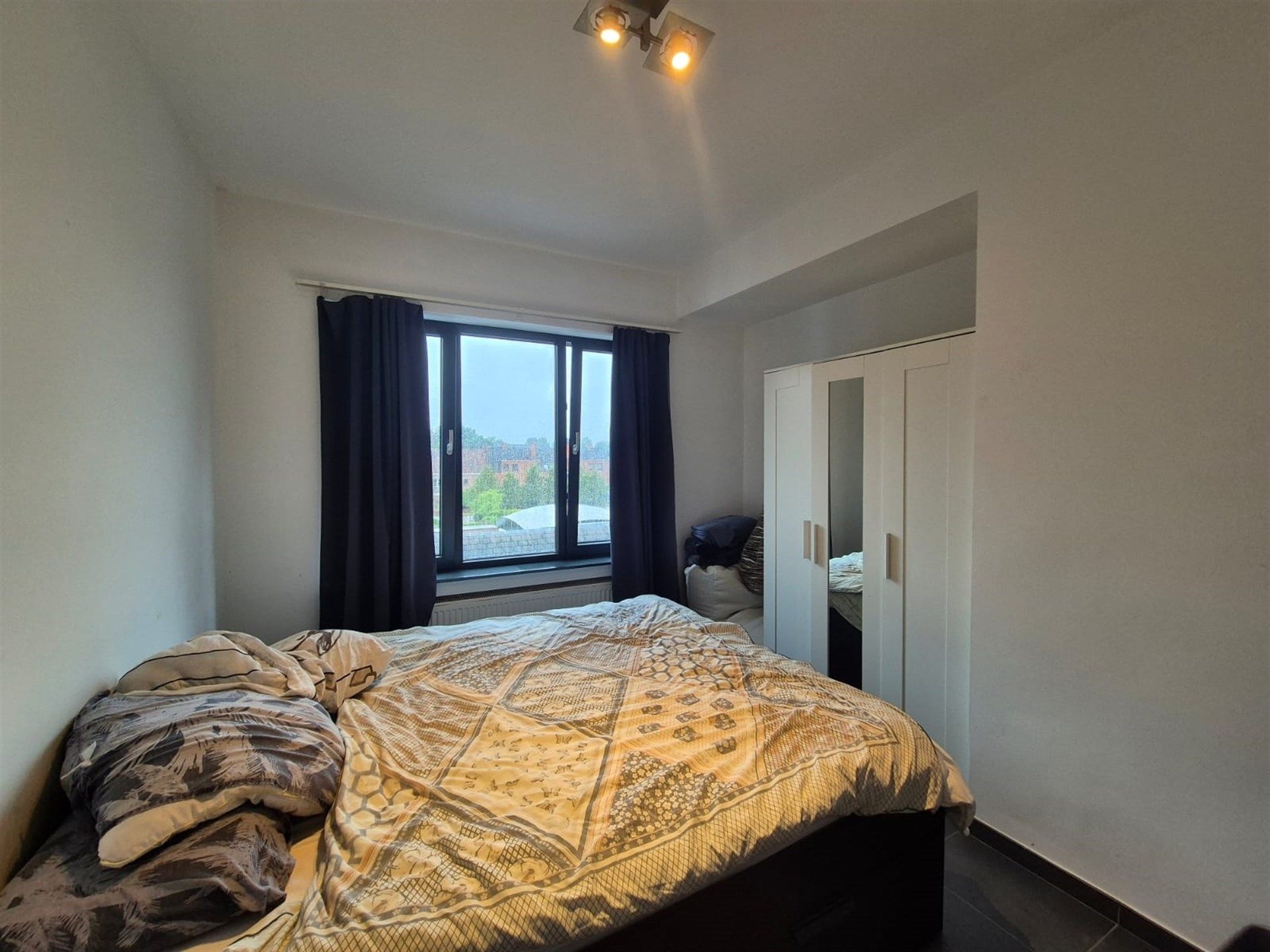 Gunstig gelegen 2 slaapkamer appartement. foto 12