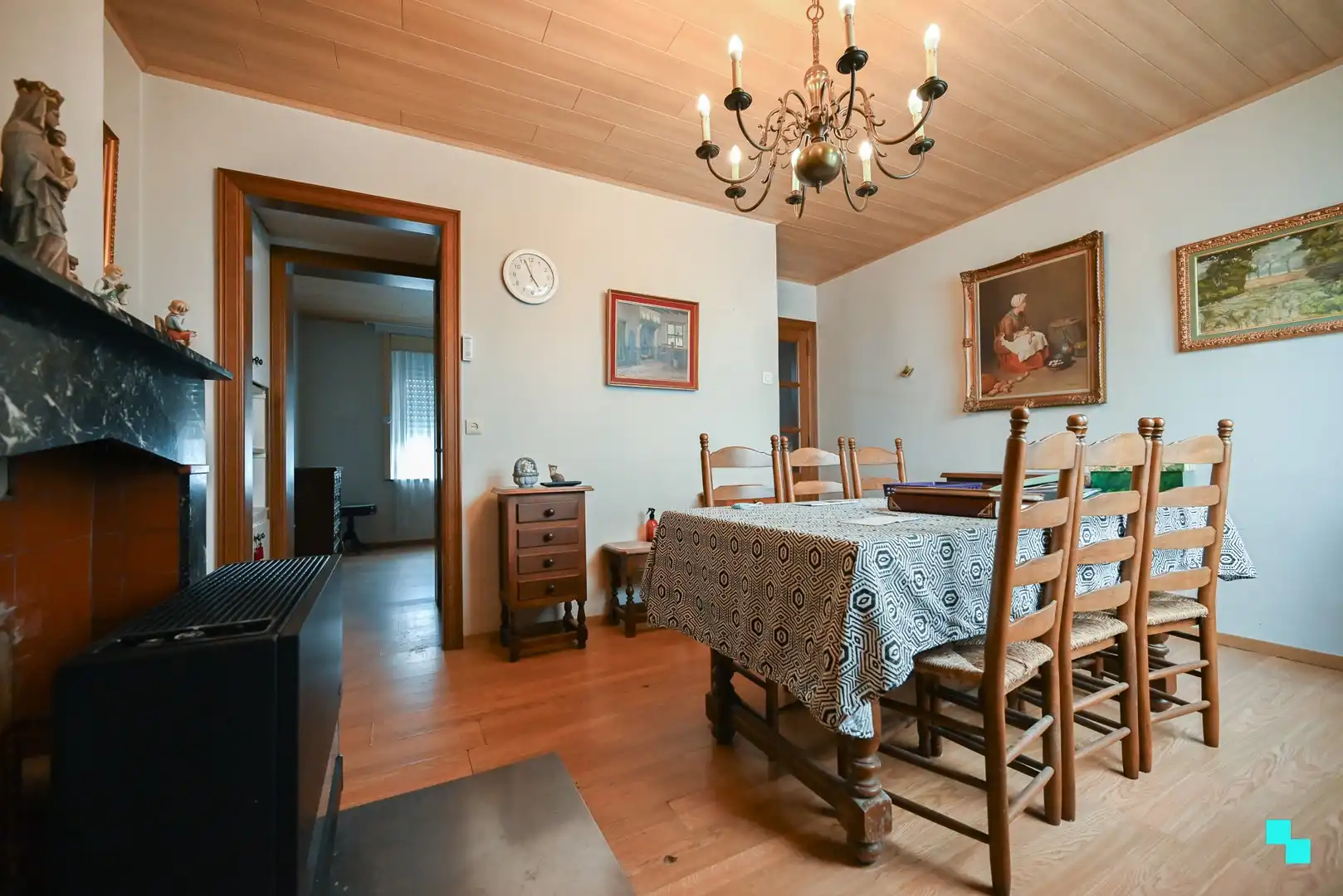 Te renoveren ééngezinswoning met vier slaapkamers en stockagemogelijkheden te Izegem foto 4