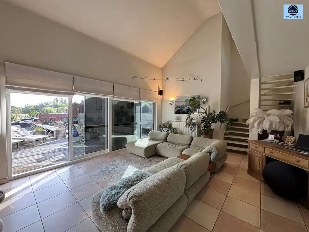 COMMERCIELE RUIMTE MET DUPLEXAPPARTEMENT- VEEL MOGELIJKHEDEN EN UITSTEKENDE ZICHTBAARHEID foto 14