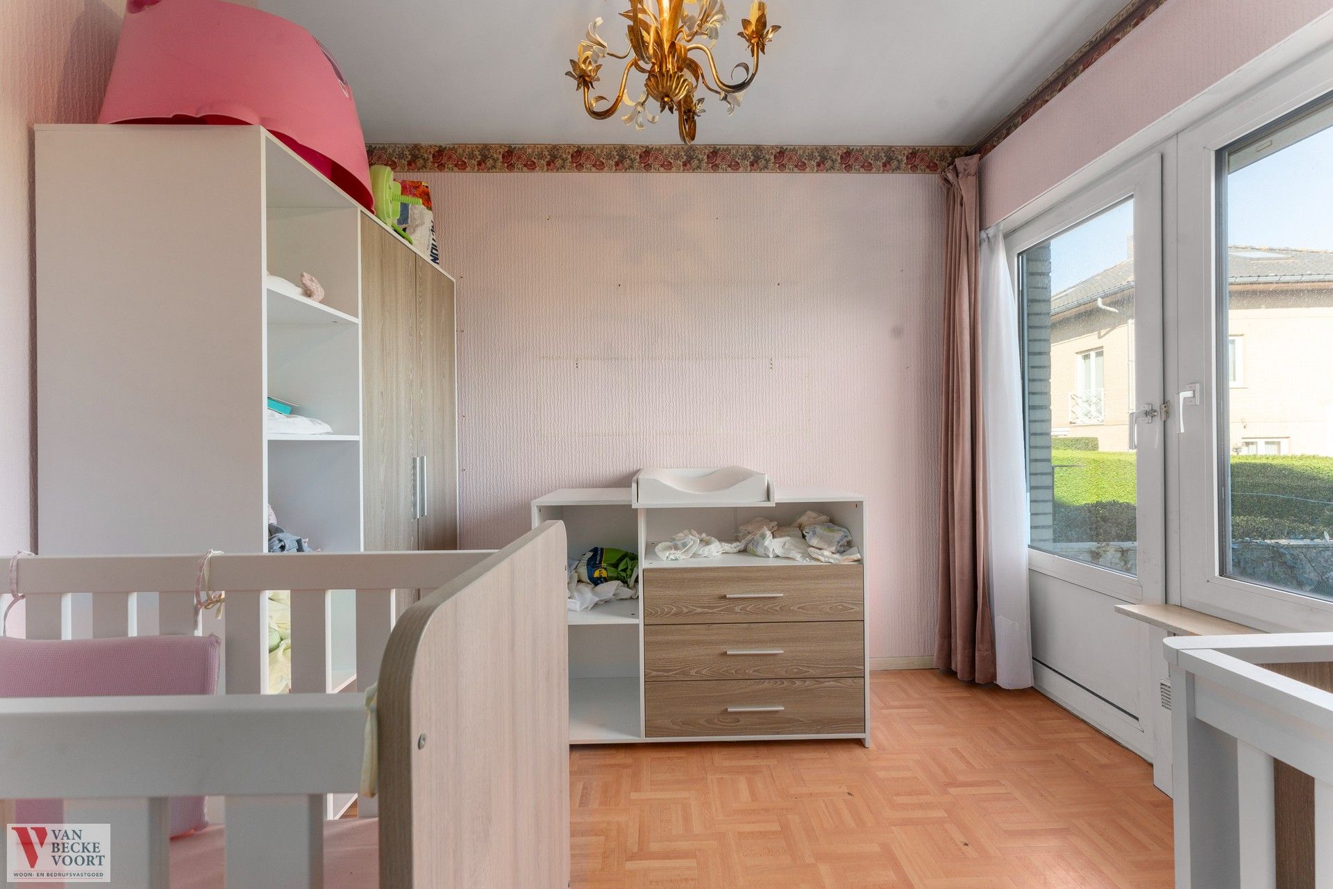 Halfopen woning opgedeeld in 2 units foto 9