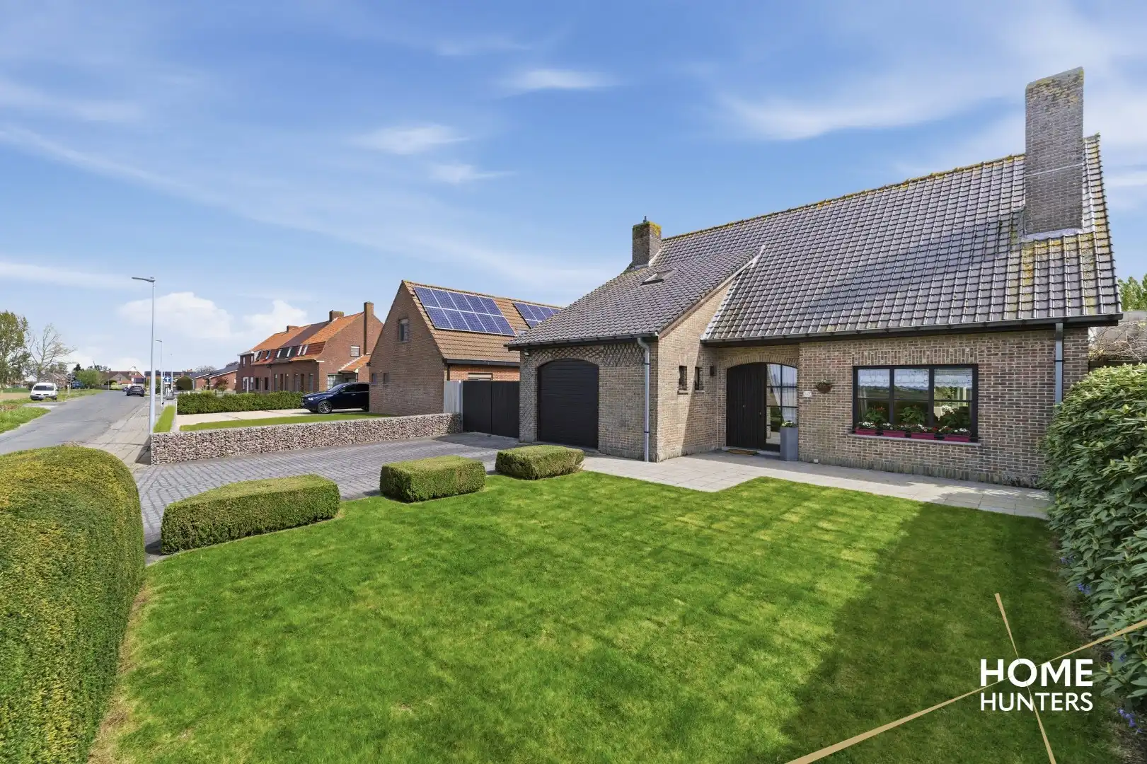 Instapklare villa met 5 slaapkamers, een ruime garage en een prachtige tuin te Dikkebus foto 41