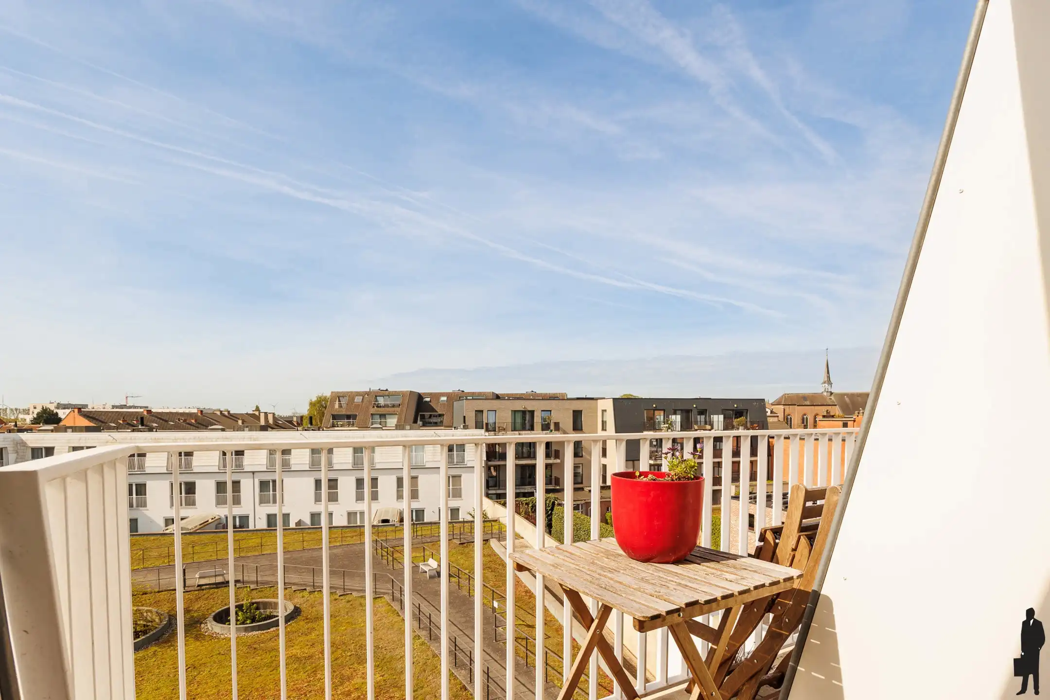 Lichtrijk  appartement met terras in centrum Lokeren foto 8