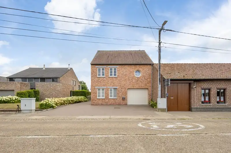 Luxueuze, halfopen bebouwing met 3 slaapkamers, inpandige garage en een prachtige tuin foto 40