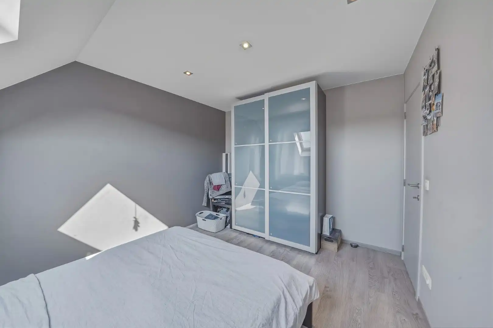 Instapklare recente woning met zeer ruime garage en tuin in Oudenburg foto 14