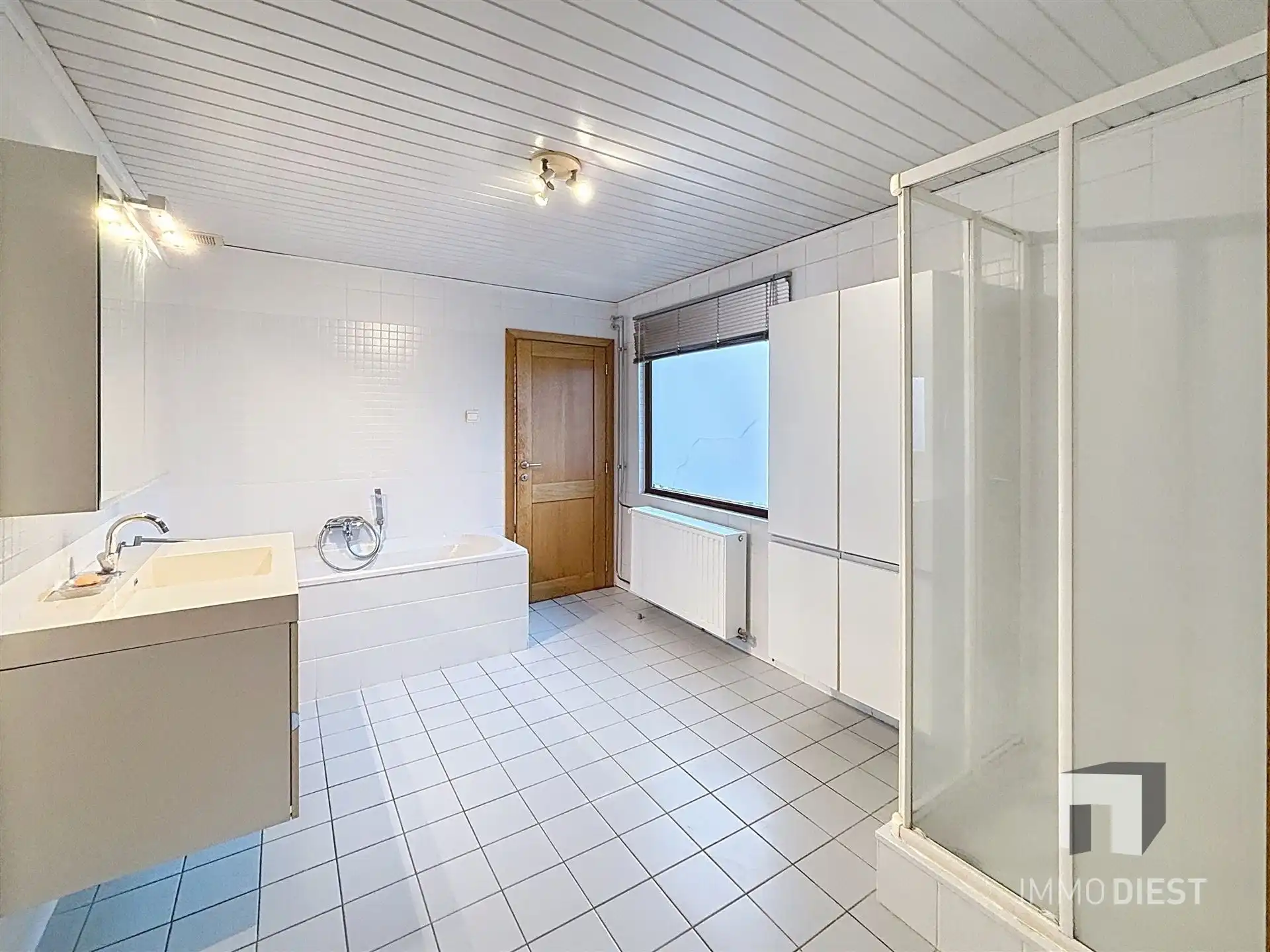 Charmante woning op 15,85are op uitstekende locatie foto 19