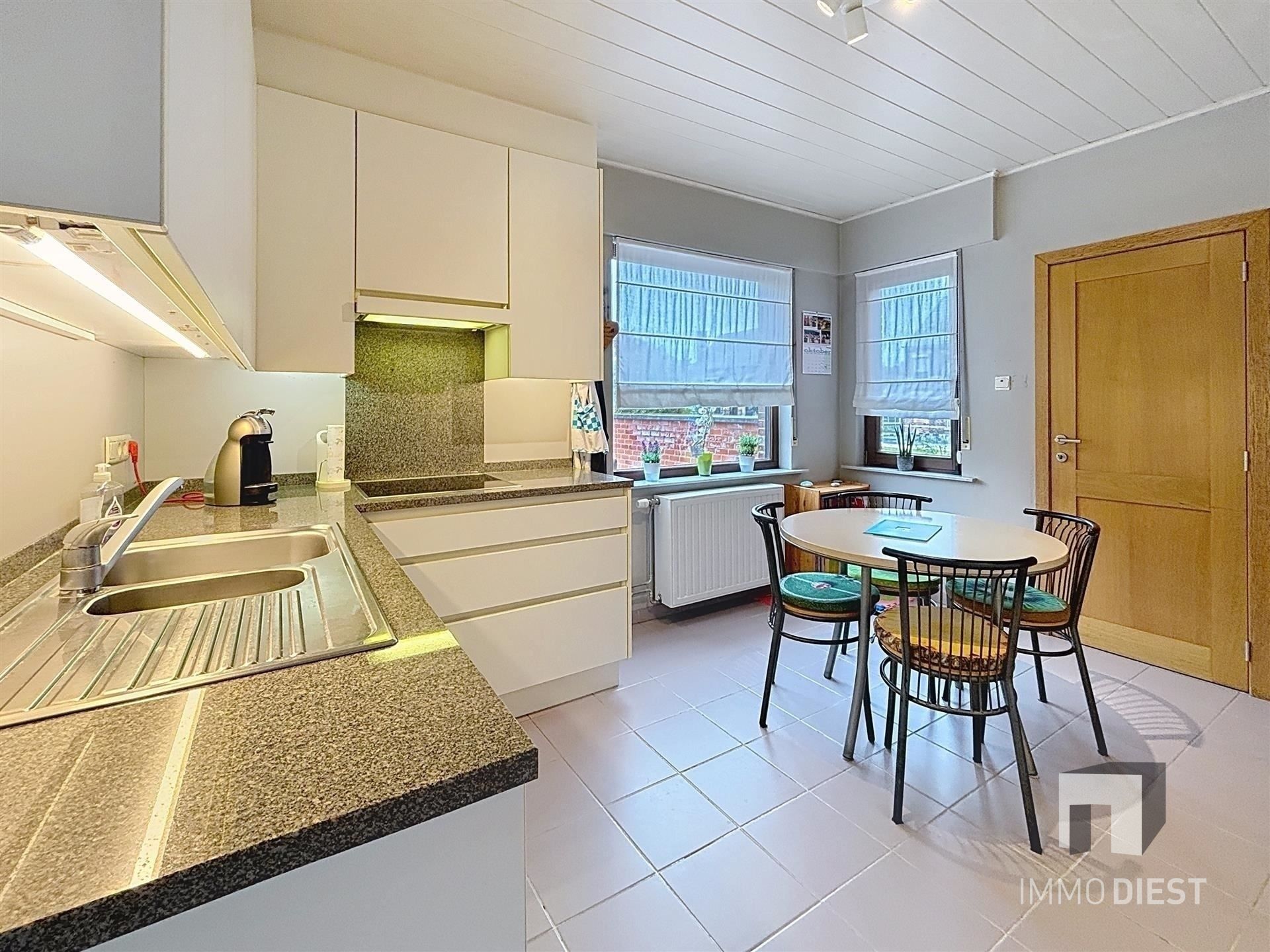 Charmante woning op 15,85are op uitstekende locatie foto 19