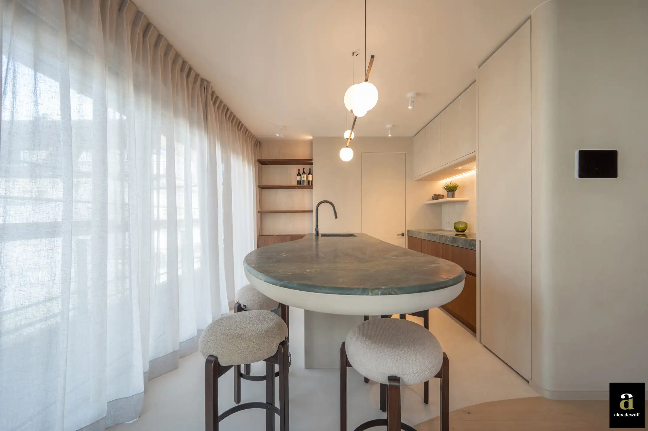 Ruim appartement met zeezicht en zonnig terras op de Kustlaan. foto 12