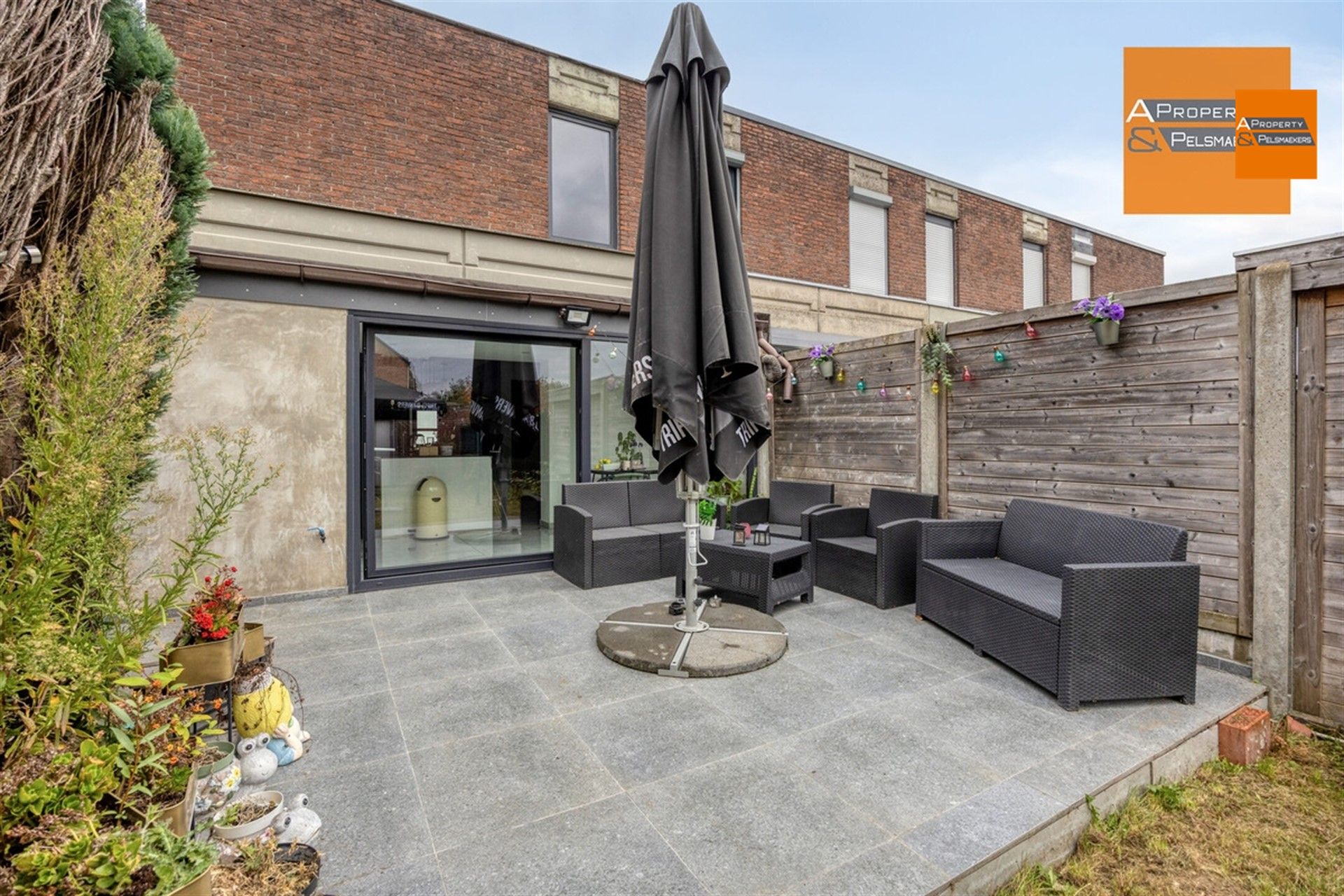 Gezinswoning met 3 à 4 kamers , tuin en garage foto 14