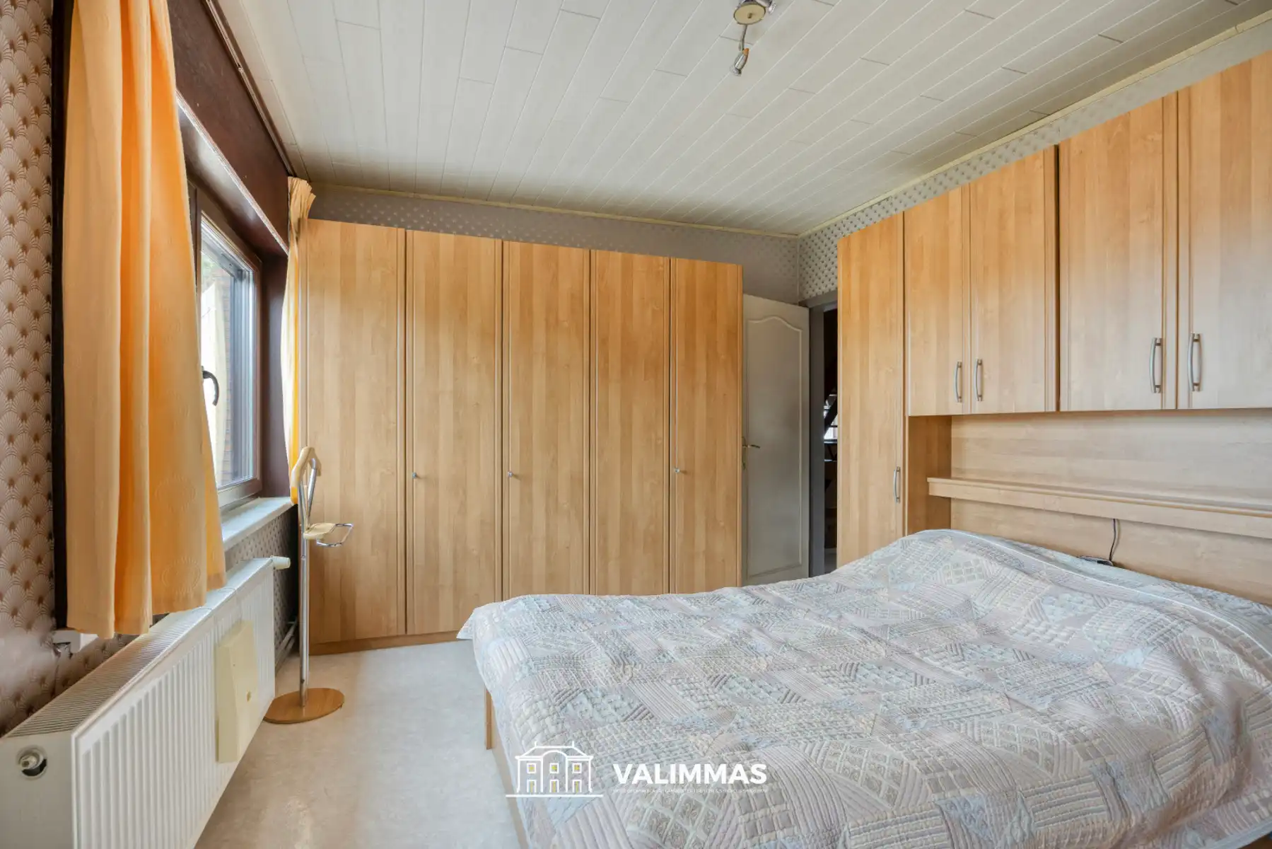 Zeer ruime vrijstaande woning met tuin, garage & bijgebouwen foto 30