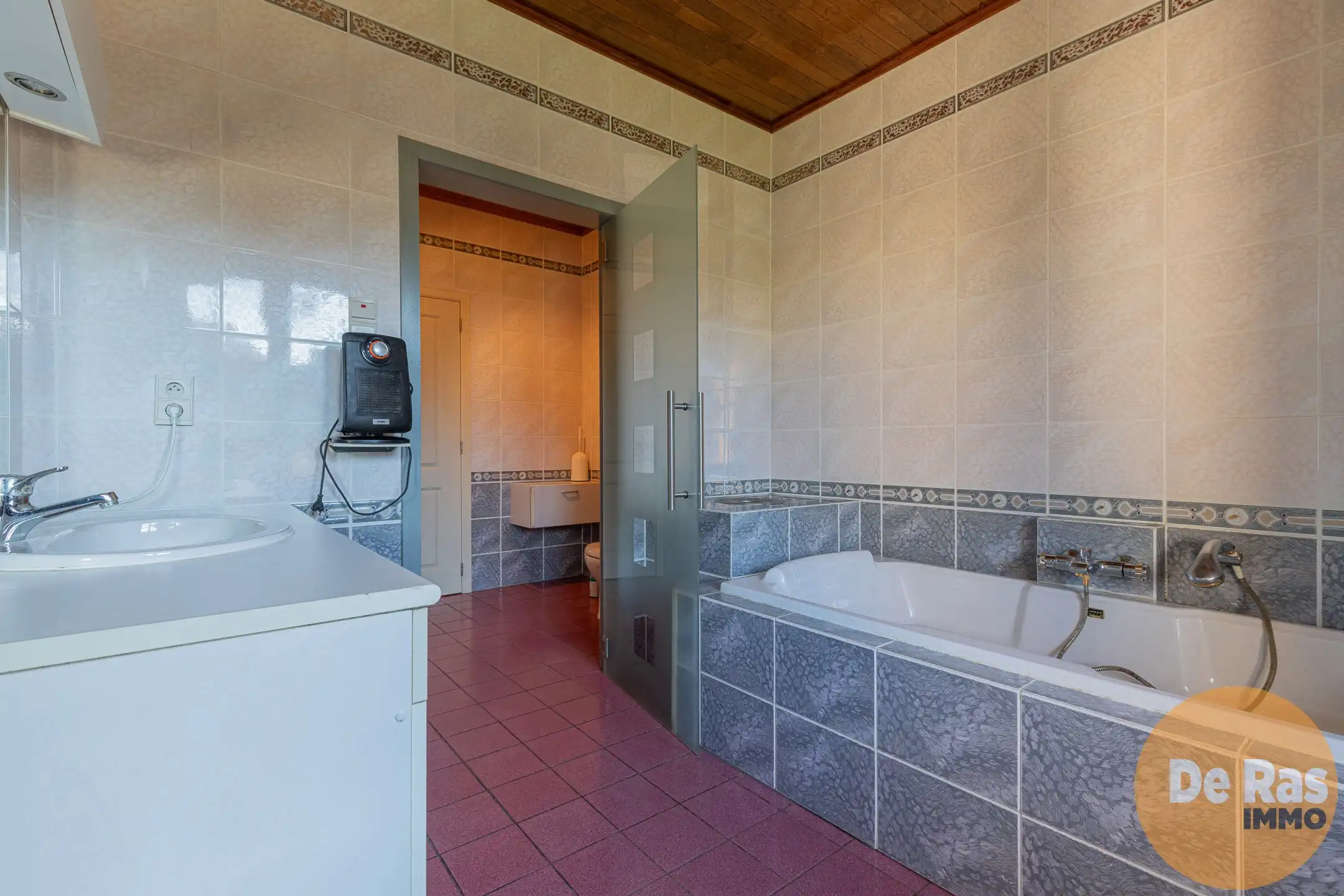 ERPE-MERE - Ruime villa met potentieel in rustige straat foto 10