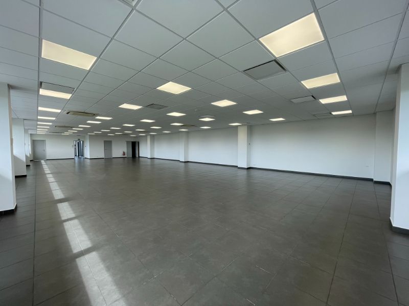 Kantoor van 350m² te huur op goede locatie in Sint-Denijs-Westrem. foto 14