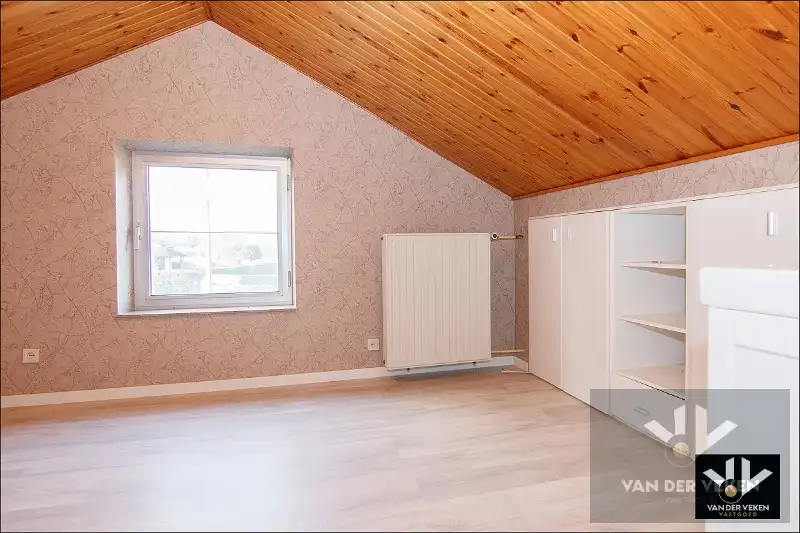 Te renoveren (uitbreidbare) woning (6% btw) met garage op een rustig gelegen perceel van +- 11are op wandelafstand van het centrum van Diepenbeek! foto 13