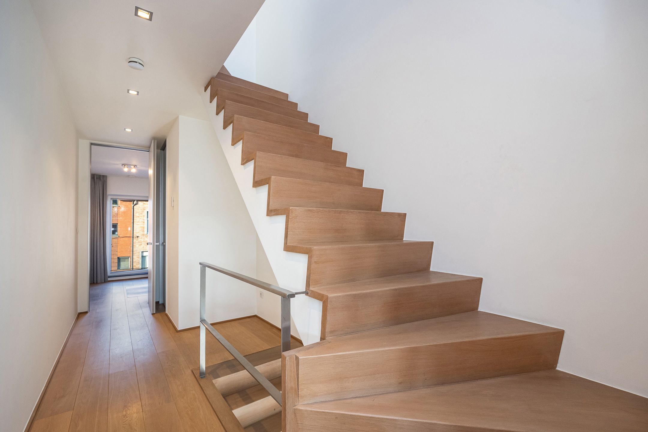 Moderne HOB met 4 slpks + kantoren en magazijnruimte  foto 16