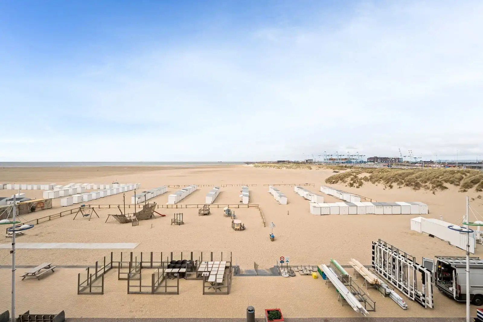 Te renoveren 1-slaapkamerappartement op de zeedijk van Zeebrugge foto 10