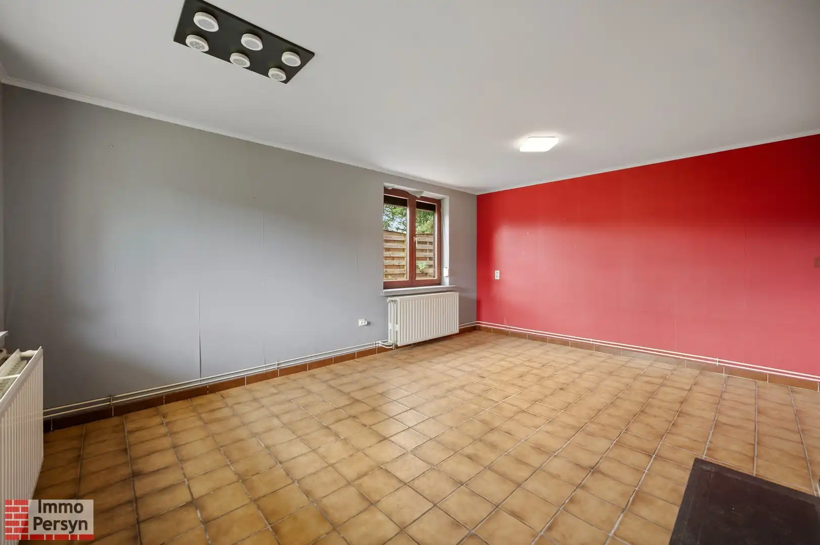 Vrijstaande bungalow met bijgebouw op een riant perceel foto 33