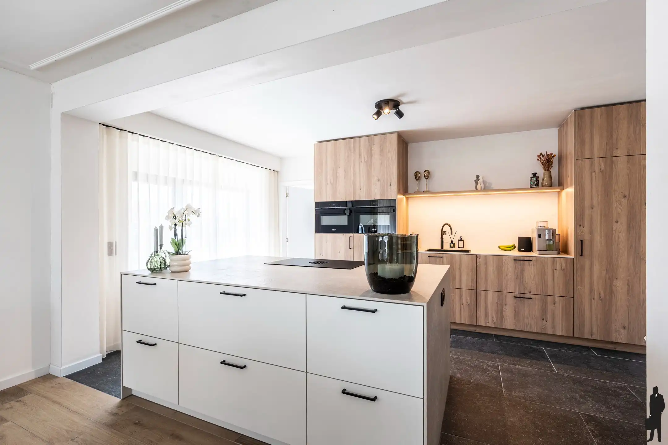 Laagbouwvilla - doorgedreven gerenoveerd, 3 à 5 slpks. foto 4