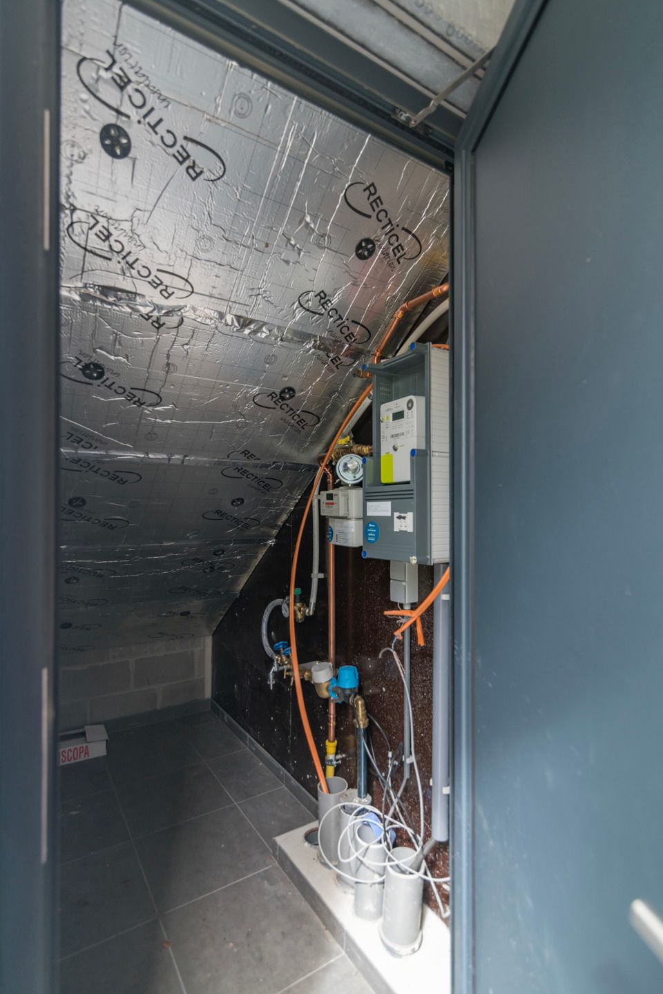 Licht en ruim duplexappartement met parking in Hasselt  foto 36