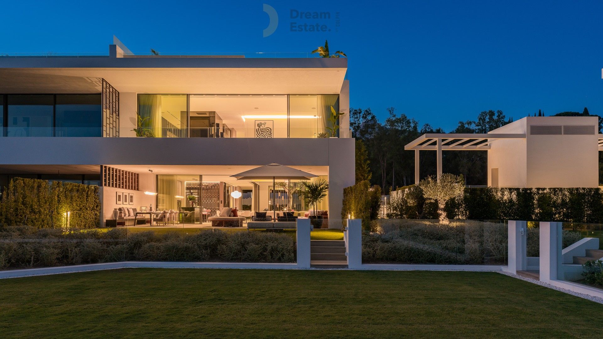 Top notch villa langs de Golden Mile met zicht op zee, Marbella. foto 24