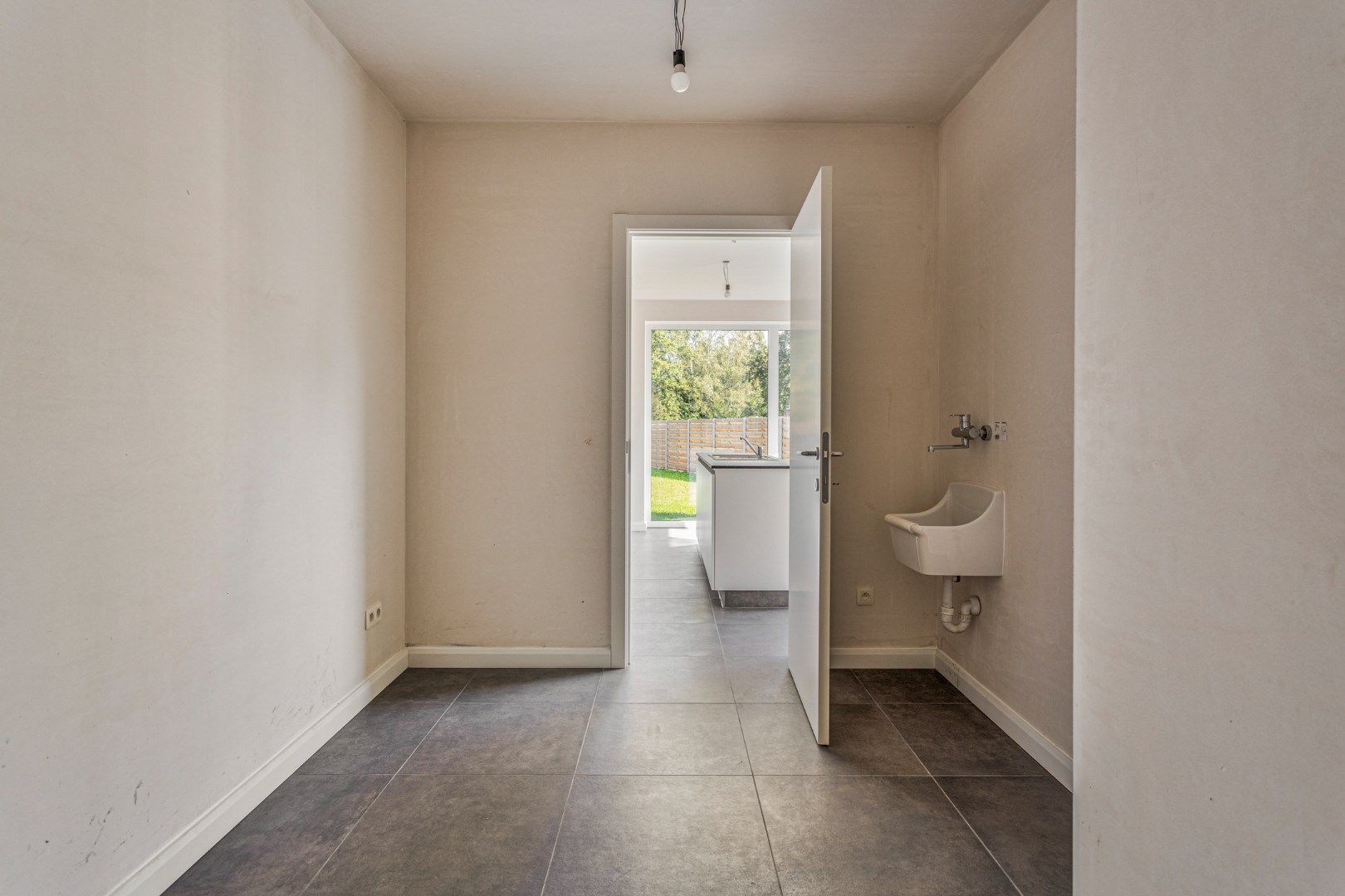 Ruime en kwalitatief afgewerkte nieuwbouw (HOB) met 3 ruime slpks op 412 m² te Olen ! foto 11