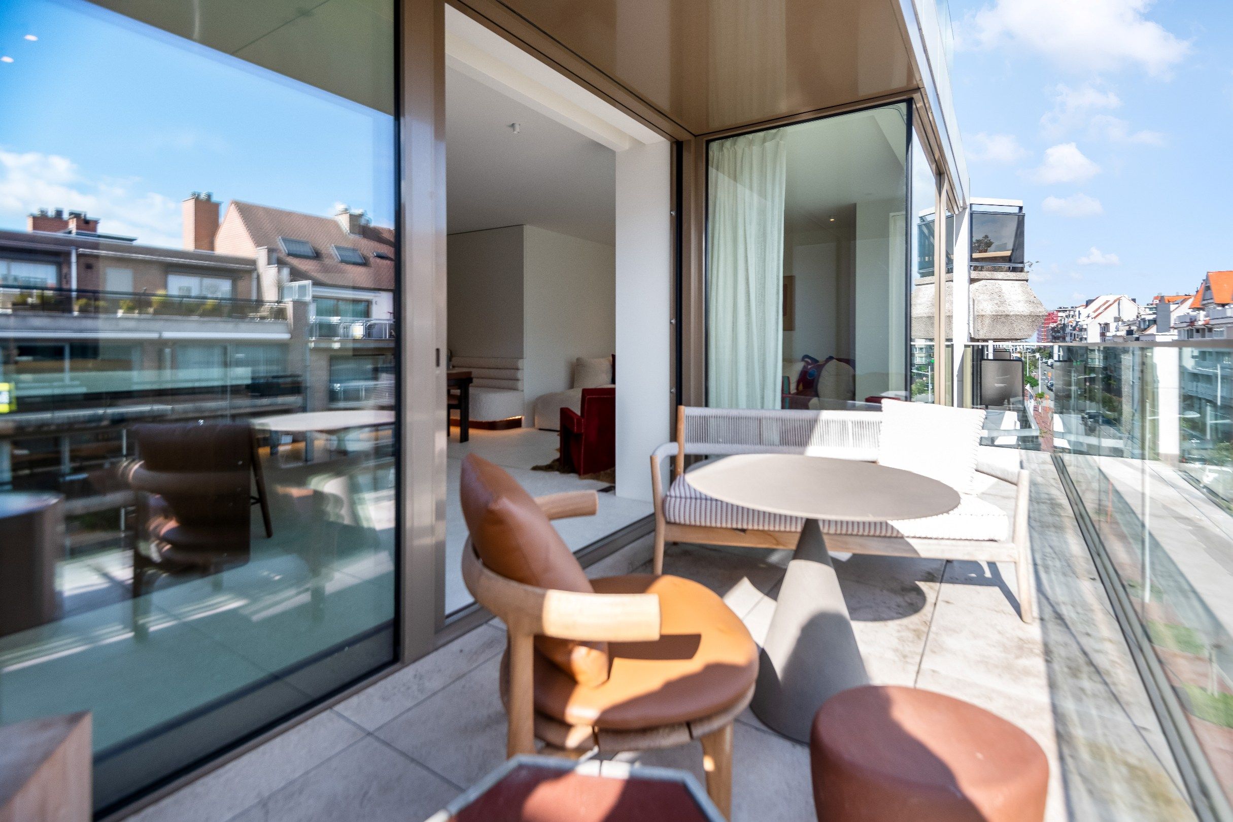 Luxueus nieuwbouwappartement met een uitzonderlijke afwerking gelegen in de Van Bunnenlaan.  foto 5