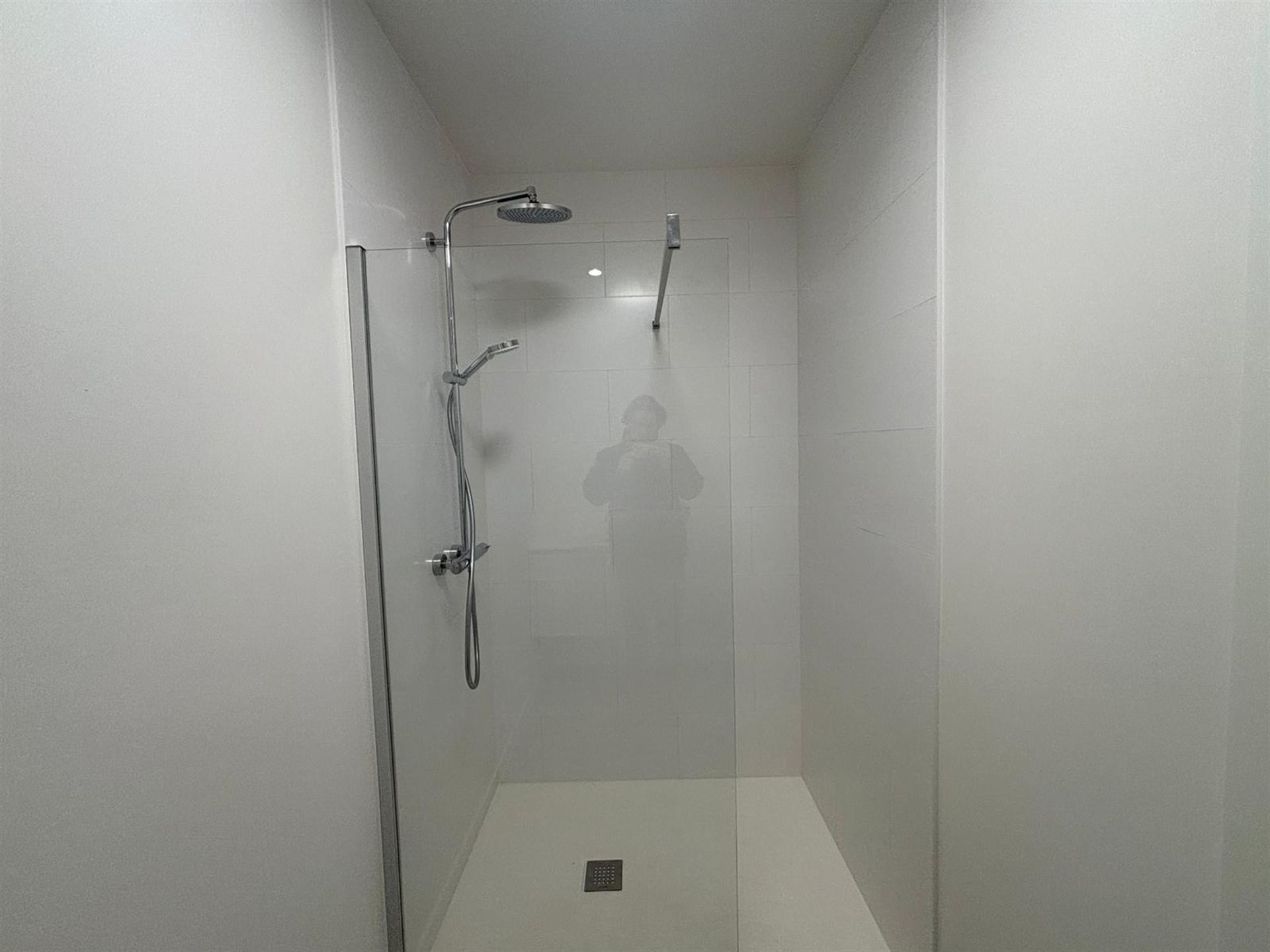 Zeer rustig gelegen, stijlvol nieuwbouwappartement met tuin en terras in Opwijk! foto 15