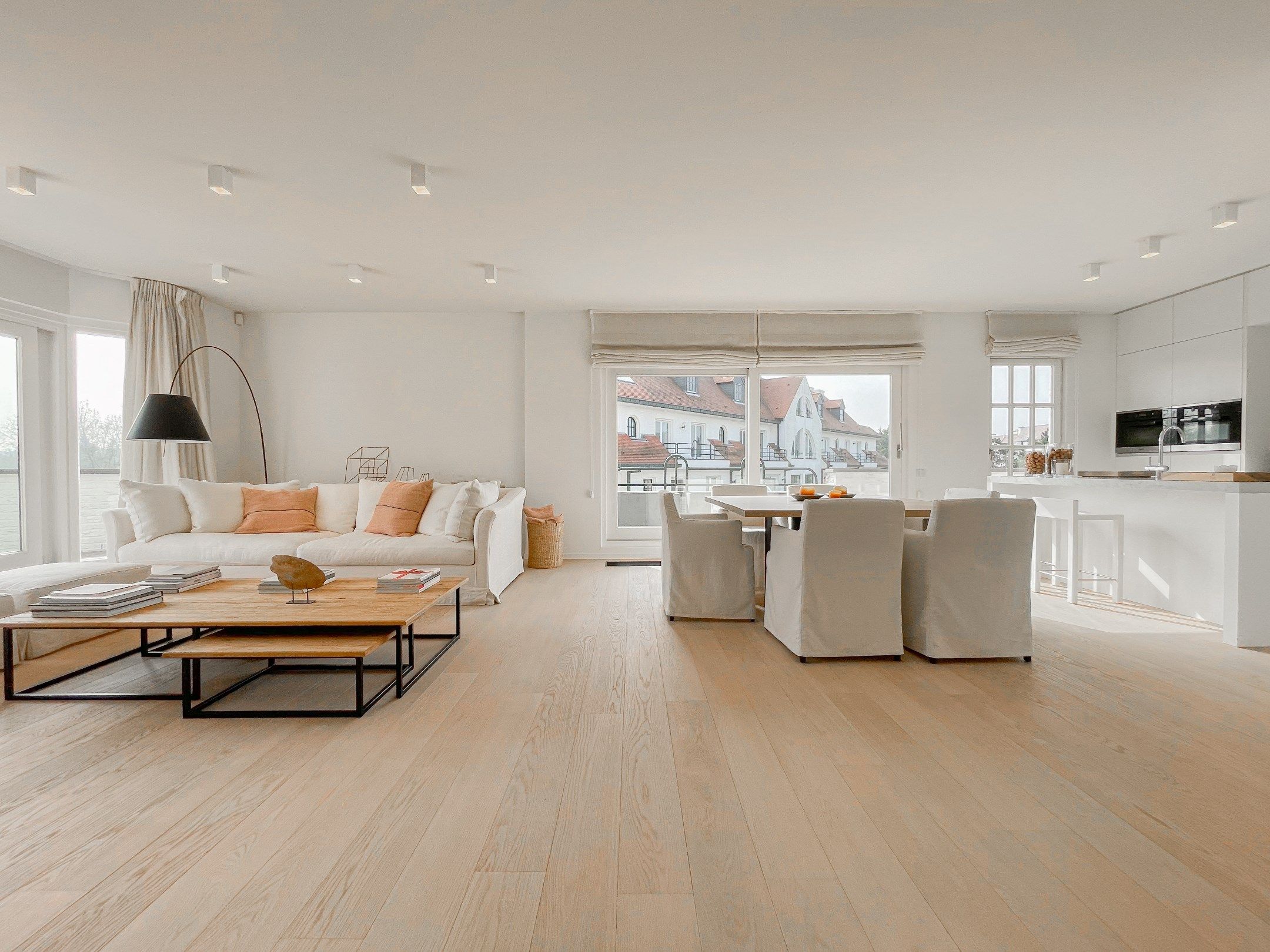 Subliem hoekappartement met ruime terrassen gelegen in het prestigieuze domein Tennis Garden. foto 8