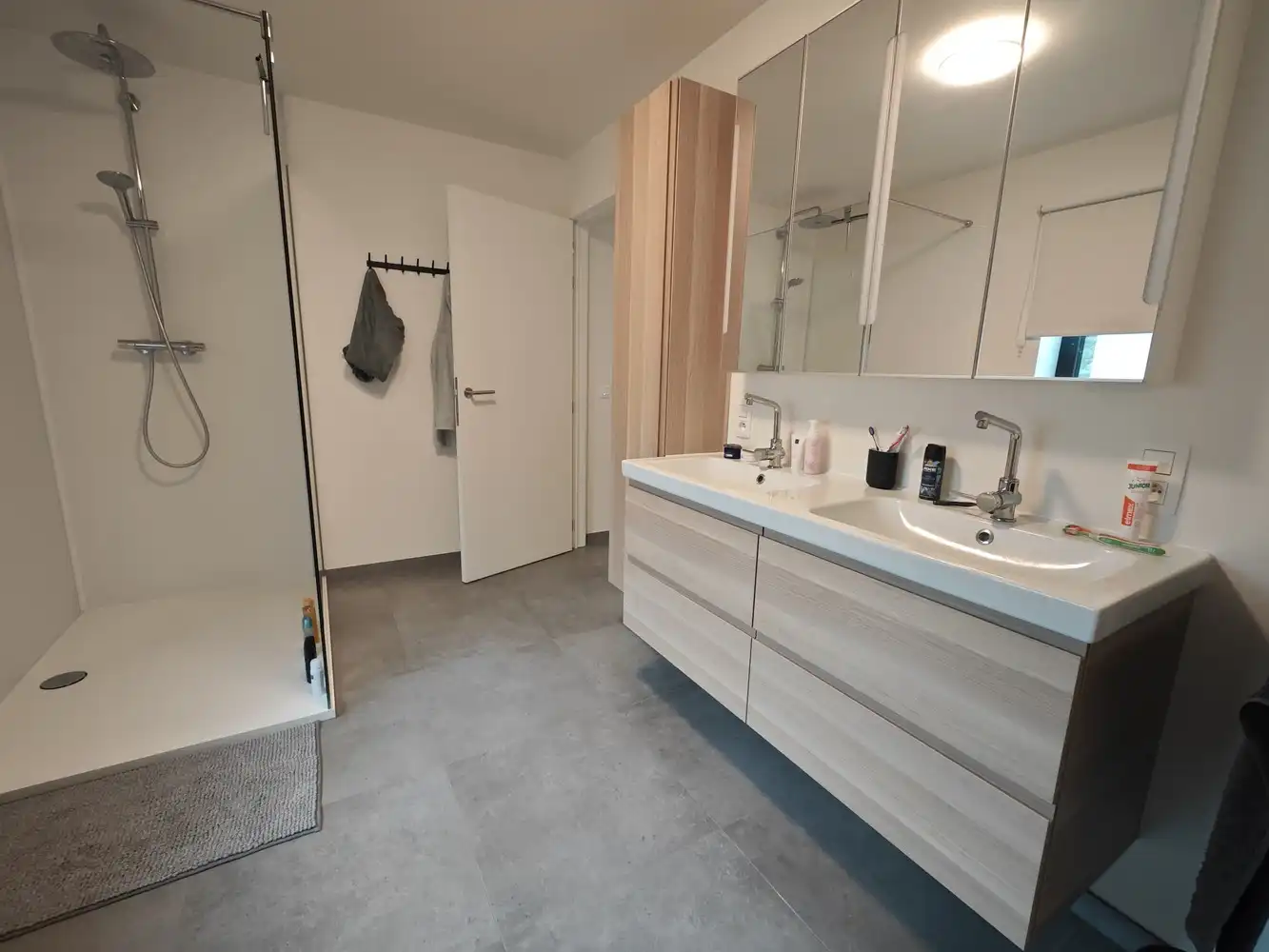 Uitstekend gelegen energiezuinige gezinswoning met 3 slpks foto 19