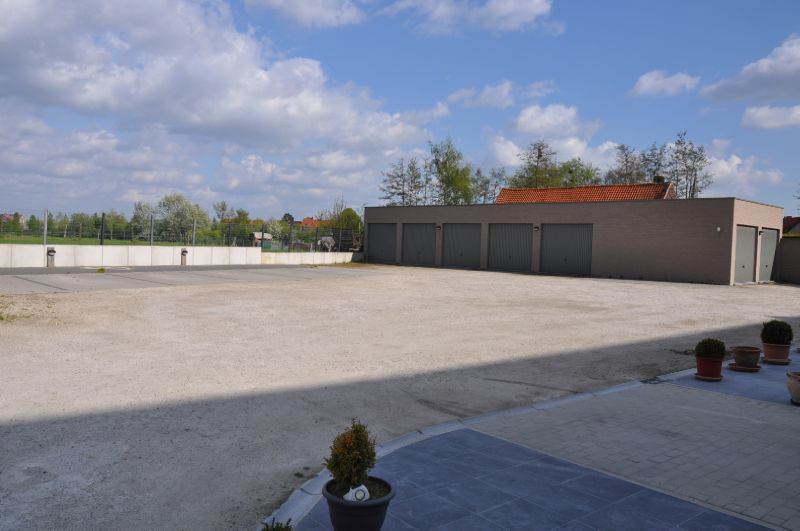 Recent appartement met zeer ruim terras (50 m2), een prachtig verzicht en garage. foto 9