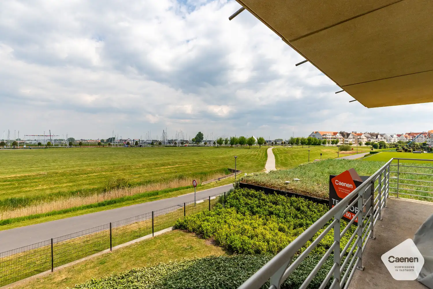Ruim hoekappartement met 3 slaapkamers en fantastisch zicht op jachthaven foto 14